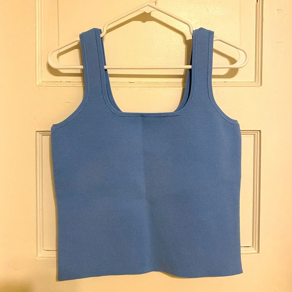 EXPRESS Stylish Square Neck CROP TOP Sweater Tank NWT; Size - Large - Picture 2 of 3